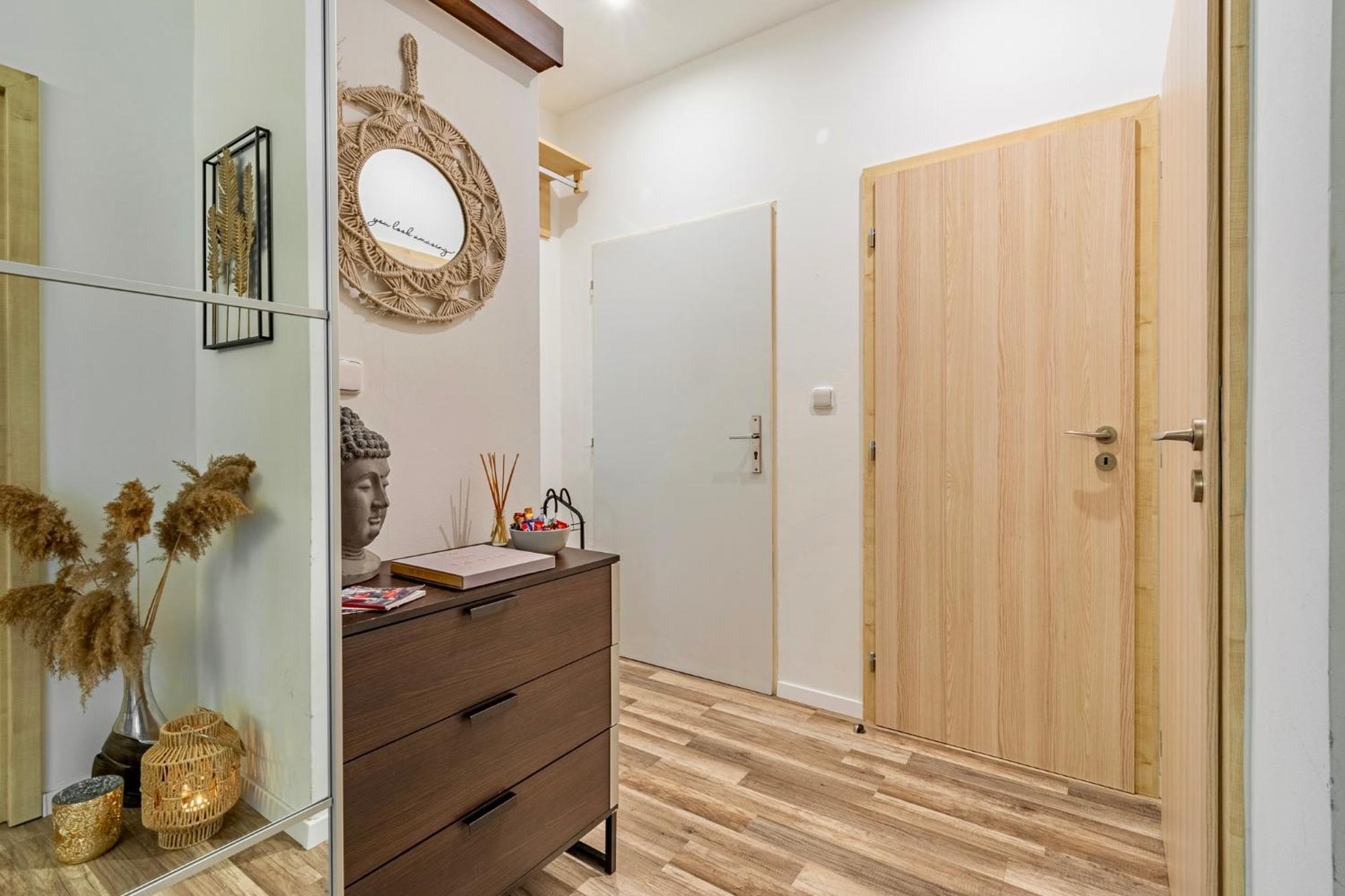 Natural-Style Apartment In The Centre Of 布拉迪斯拉发 外观 照片